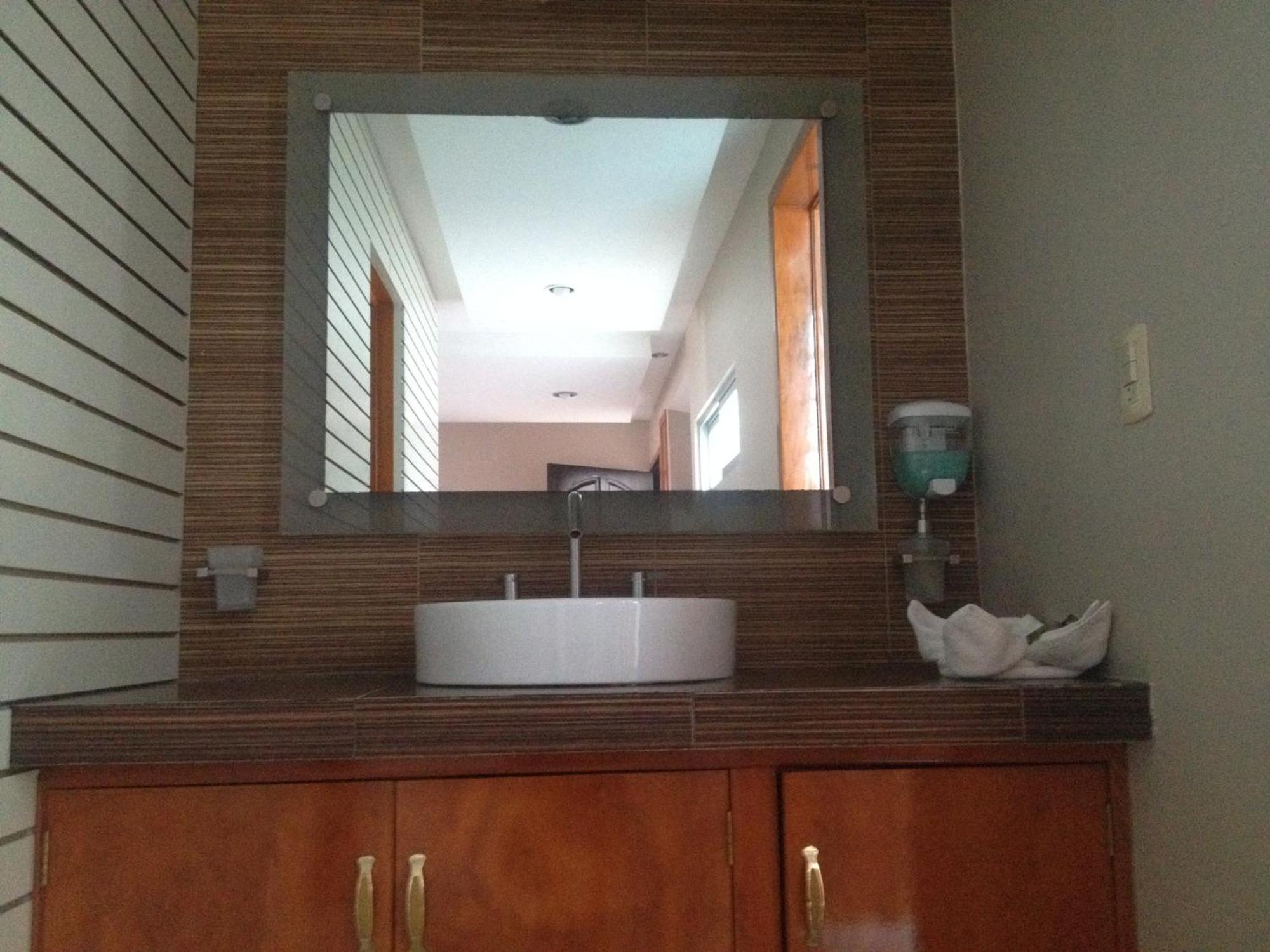 Suites Silvana Виляермоса Екстериор снимка