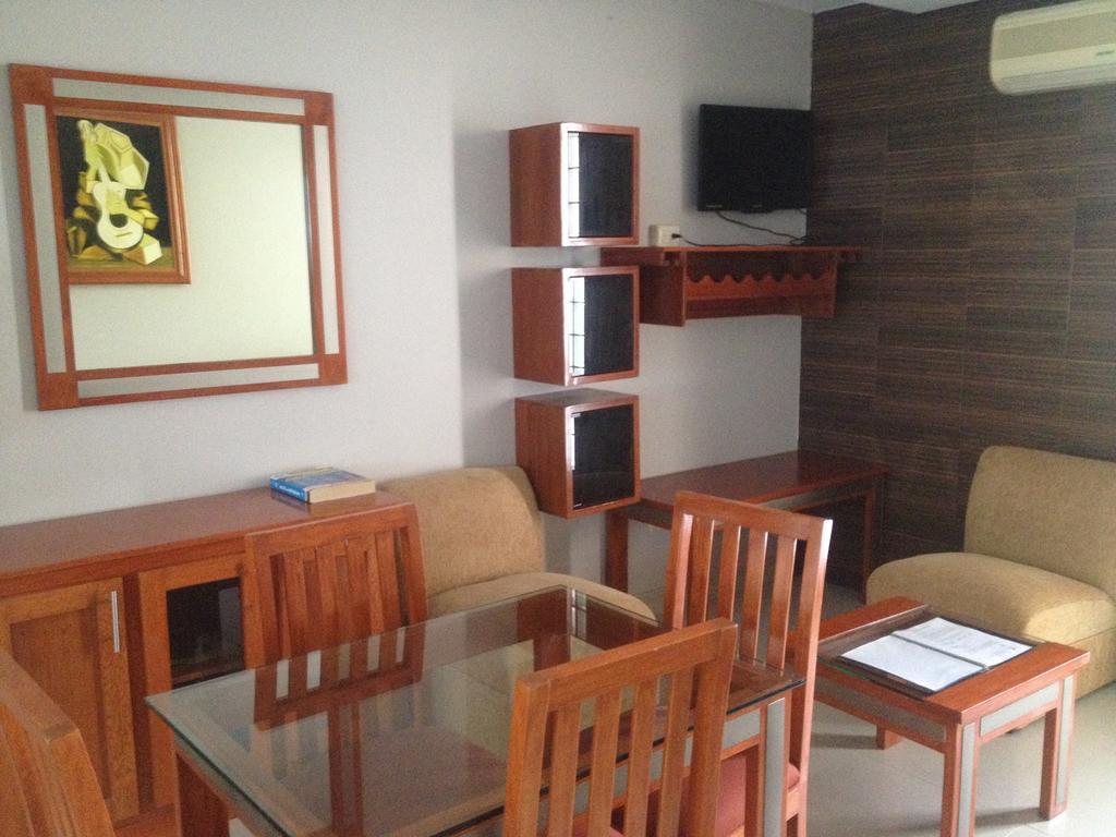 Suites Silvana Виляермоса Екстериор снимка