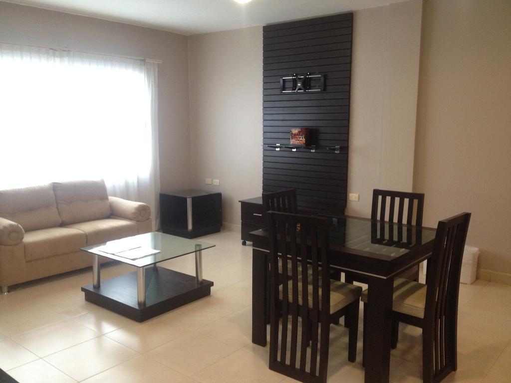 Suites Silvana Виляермоса Екстериор снимка