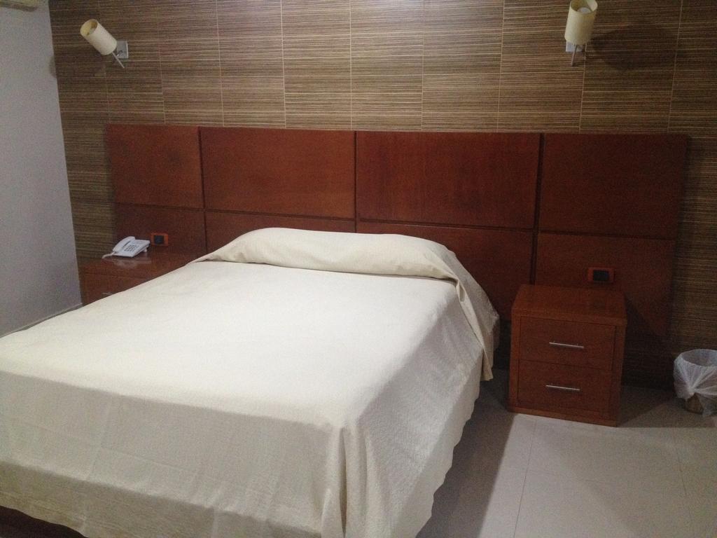 Suites Silvana Виляермоса Екстериор снимка