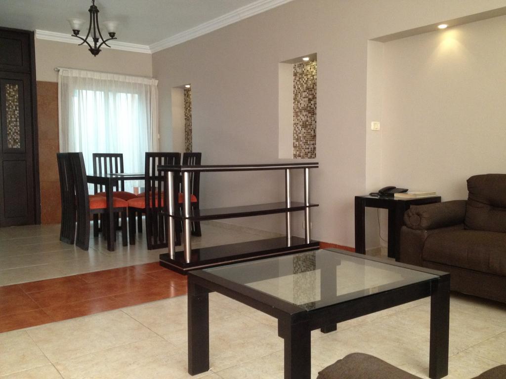 Suites Silvana Виляермоса Екстериор снимка