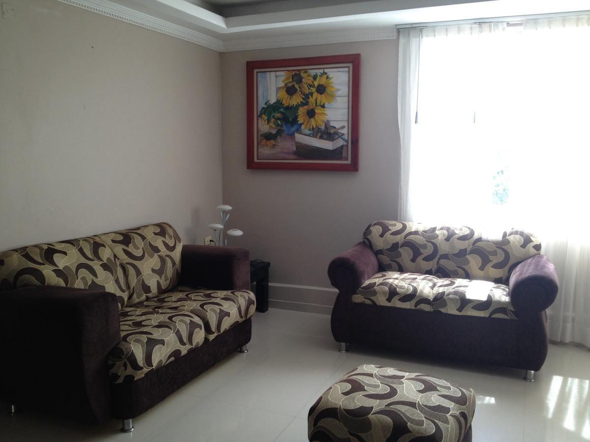 Suites Silvana Виляермоса Екстериор снимка